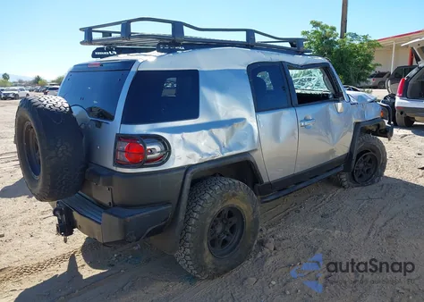 2007 Toyota Fj Cruiser из США, поврежденный, VIN JTEBU11F270074077